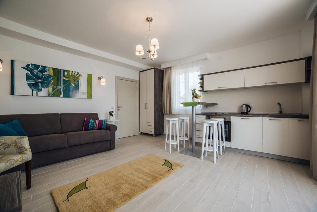 Apartments Harmonia ティヴァト エクステリア 写真